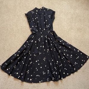 1940s Vintage Dress - Dark Blue & Cream Novelty Print